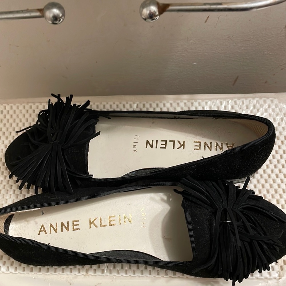 Anne Klein Dixie Black Suede Tassel Flats Size 6.5 New with box